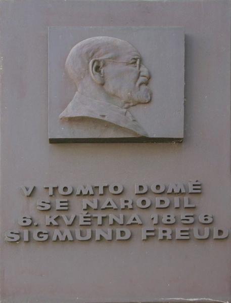Arquivo:Sigmund Freud memorial plaque.jpg